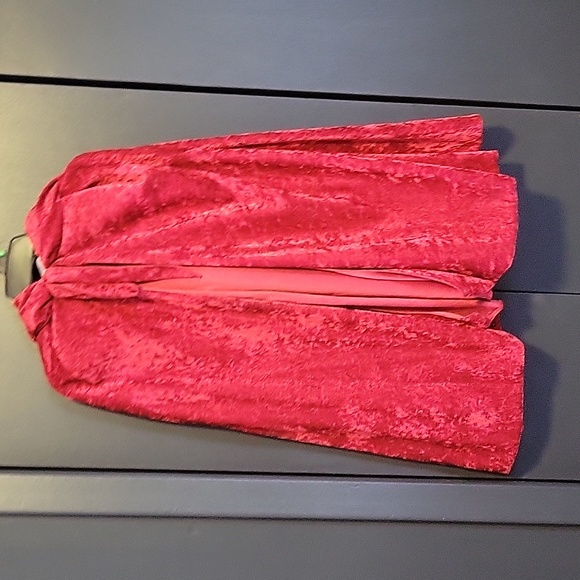 Red Riding Hood Costume - Picture 4 of 9